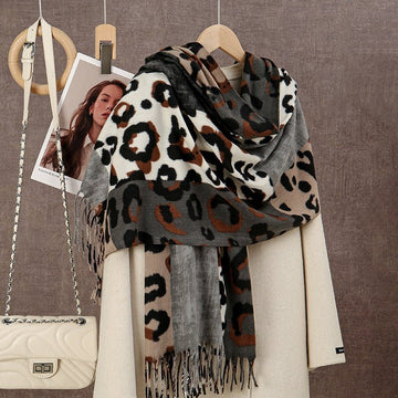 Double-Sided Print Women’s Scarf – Cozy Cashmere-Like Fashion Wrap